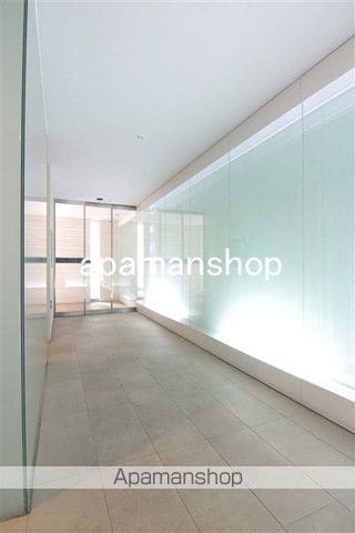 グラン心斎橋イーストの玄関写真
