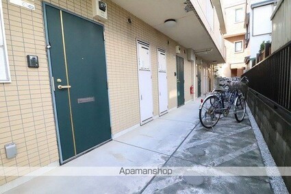 プラドールソフィア[1R/23.75m2]のエントランス1