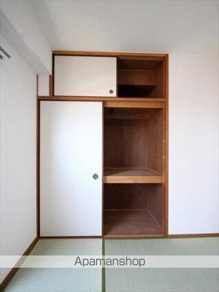 フェニックス山越[3LDK/72m2]の収納