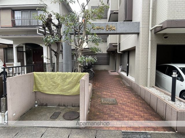 セザール喜多山の玄関写真