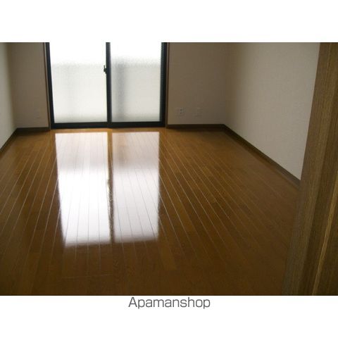 アンプルール リーブル KOIKEIIBの内装写真