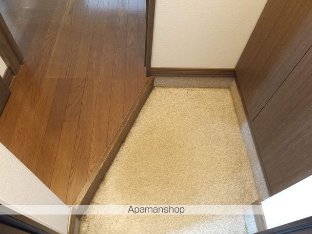 シャネル月寒の内装写真