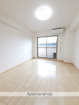 ヴィアーレ　光南[1R/31.46m2]のリビング・居間