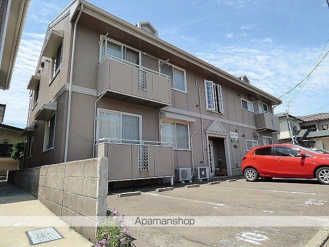 グランピア保戸野の外観写真
