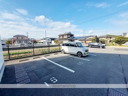 コンフォート南吉田[1K/23.89m2]の駐車場