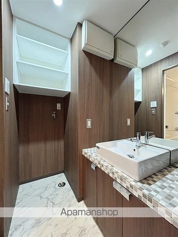 Luxuryの内装写真