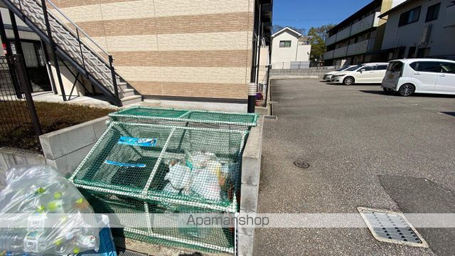 レオパレスメイプル名来の外観写真