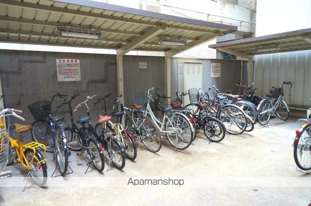 エステートモア天神倶楽部の玄関写真
