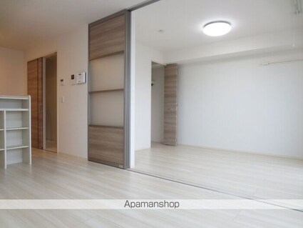 フローリッシュ下北方　Ｂ棟[2LDK/59.58m2]のリビング・居間