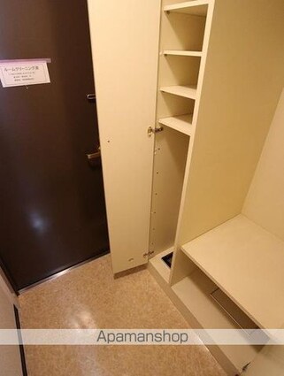 メゾン大塚[1R/28.62m2]の玄関