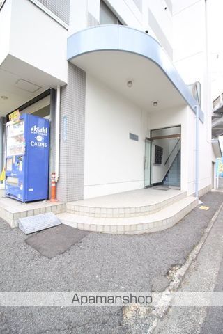 シェーンハイト大和町の玄関写真