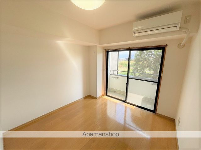 クレストンコート[1K/20.16m2]のリビング・居間