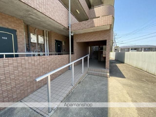 ツーエヌマンションの玄関写真