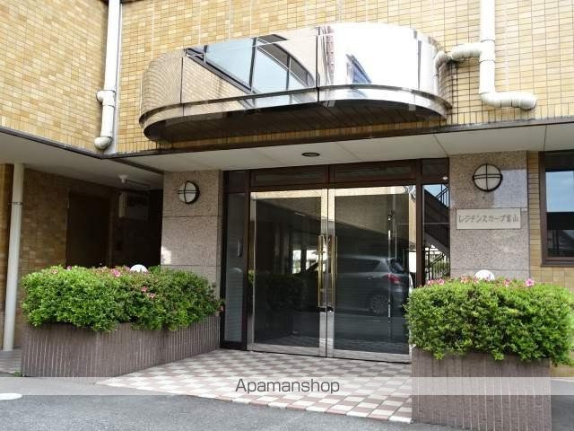 レジデンスカープ富山の玄関写真