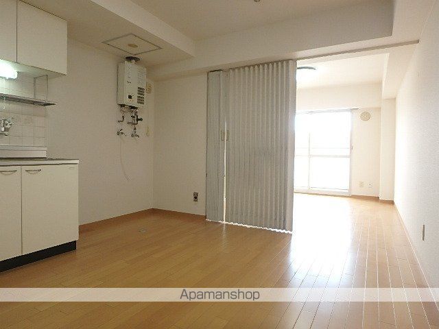 三進栄通マンションの内装写真