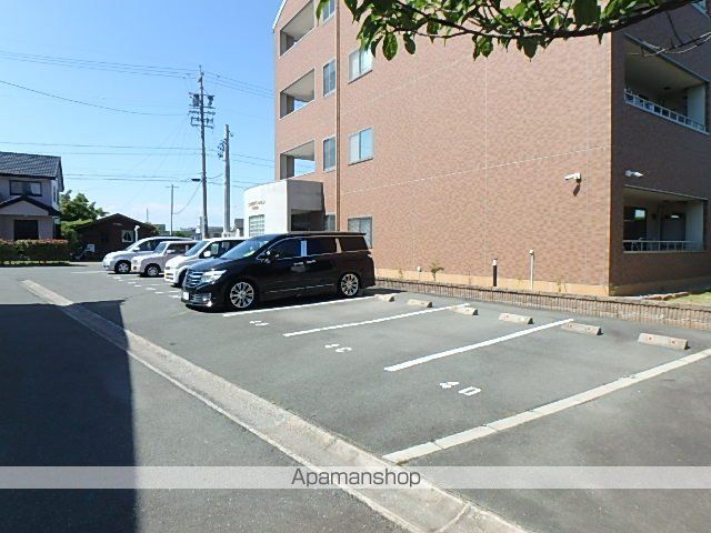ココモ岡田マンションの外観写真