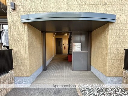 Ｙ’ｓ　ＥＢＡ　Ａ棟[2LDK/58.1m2]のエントランス1
