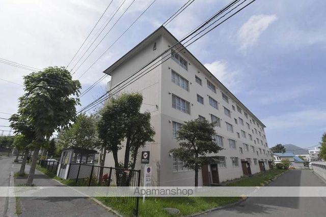 札幌西月寒団地4号棟の外観写真