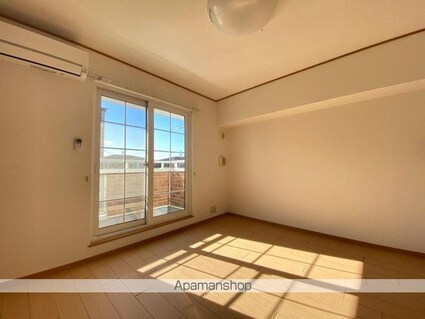 ブライトサンライズＦ[1LDK/42.37m2]の内装2