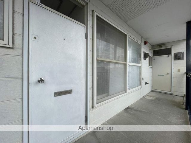 ハイツブレーンビューローの玄関写真