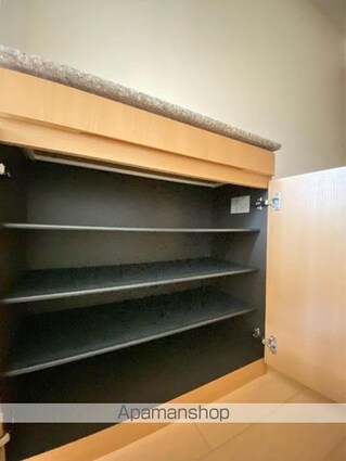 アベンシス５[1R/32.9m2]の内装1