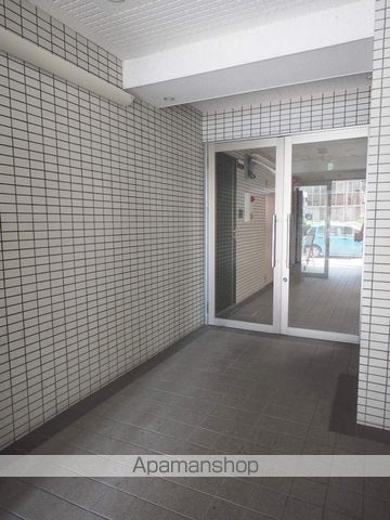 エスペランサ谷町の玄関写真