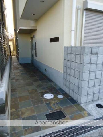 エヌエムヴァンサンクの玄関写真
