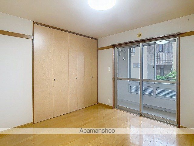 アルティスタの内装写真