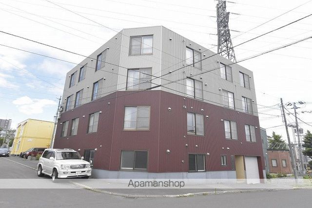 テラスハウス月寒の外観写真