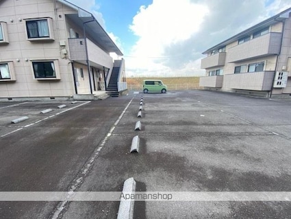 メープルガーデンハイツⅡ[2DK/40.11m2]の駐車場