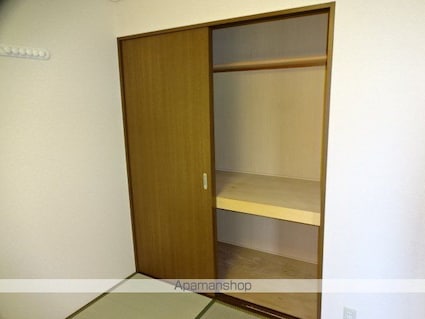 ベルクレスト[2LDK/49.5m2]の収納