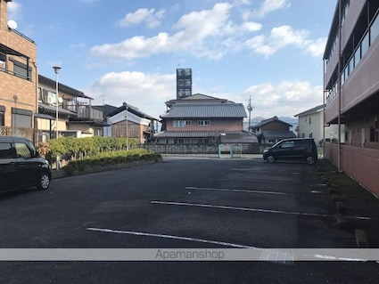 シャトー洗堰Ⅱ[1LDK/50m2]の駐車場