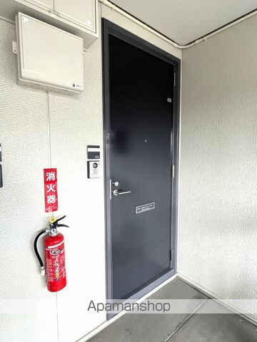 フォーレスサンロードの玄関写真