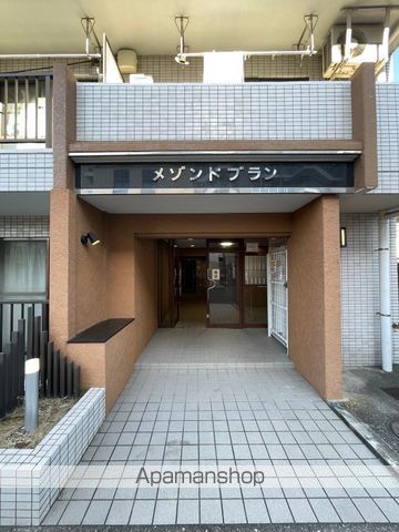 メゾンドブランの玄関写真