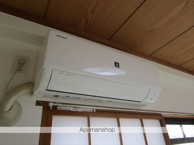 シャトルさわだの内装写真