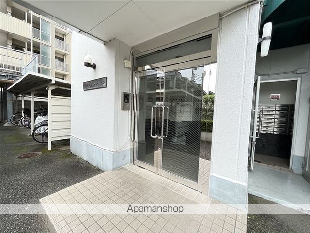 相模大野マンションの玄関写真