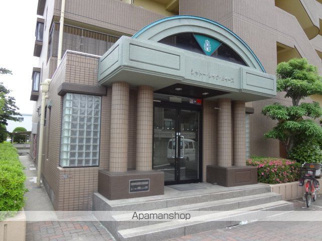 シャトー・レイクルイーズの玄関写真