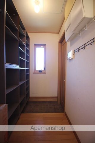 菊川市 2階建 築23年の内装写真