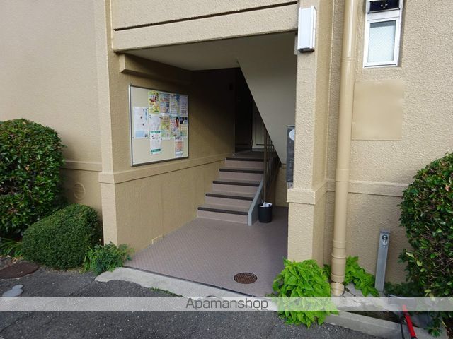 第1林マンションの玄関写真
