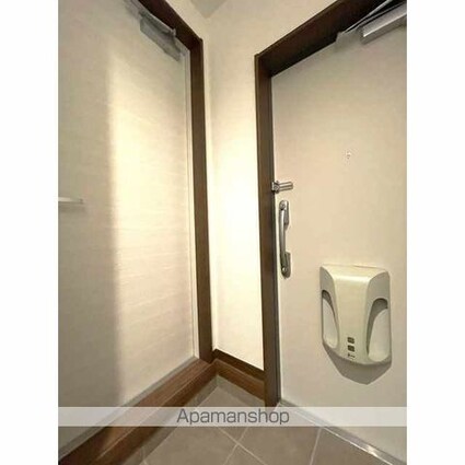 アヴァンティ環八西台[1LDK/73.23m2]の玄関