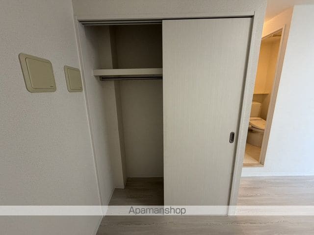 タウンハウス服部天神の内装写真