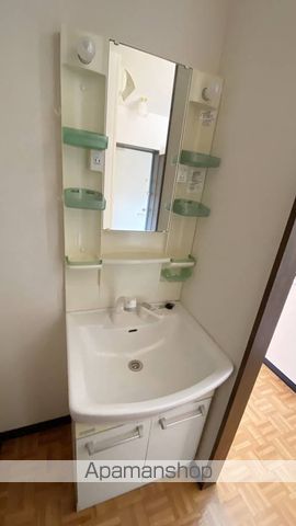 スリーサンズの内装写真