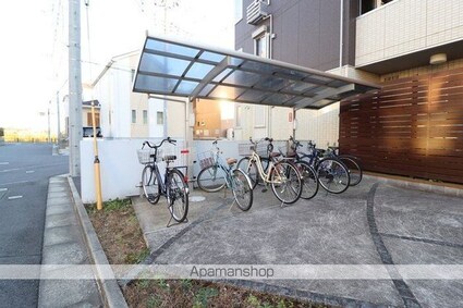 リシェス　Ⅰ[2LDK/63.7m2]の駐車場1