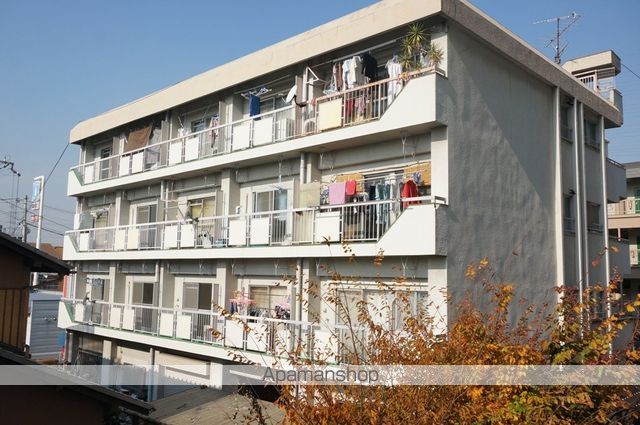 河正コーポ南棟の外観写真