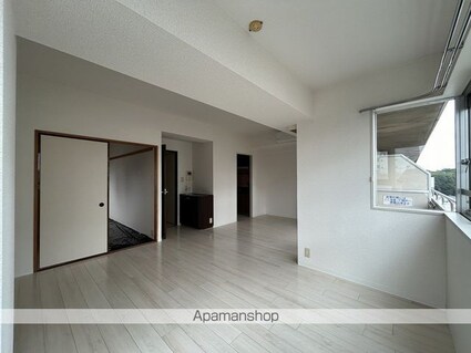 スカイコート上杉[3LDK/74.05m2]の内装2