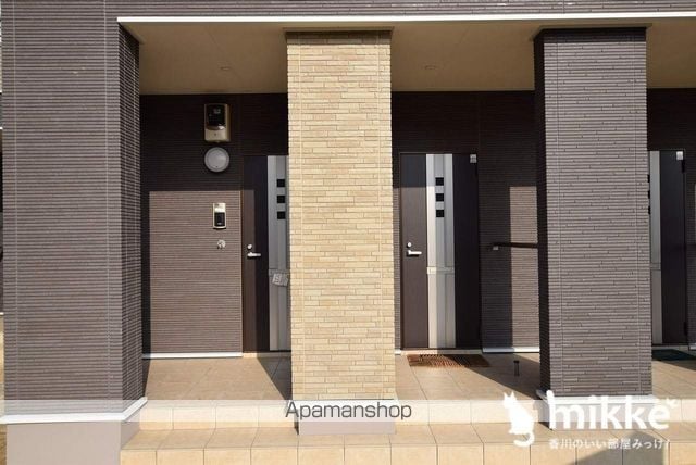 エトワールII Bの玄関写真