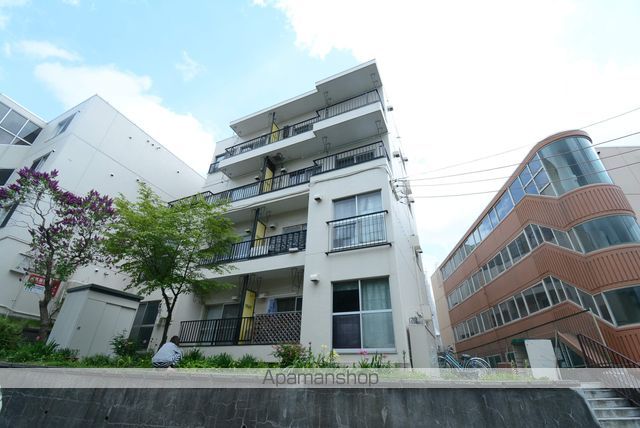 平岸クラウンハイツの外観写真