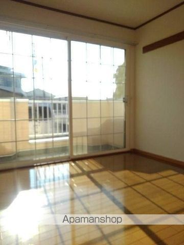 シャンゼリゼ弐番館の内装写真
