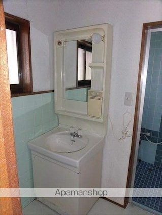 和歌山県和歌山市大谷[2LDK/82.81m2]の洗面所