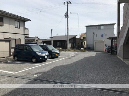 アンジェリーク[1K/29.7m2]の駐車場